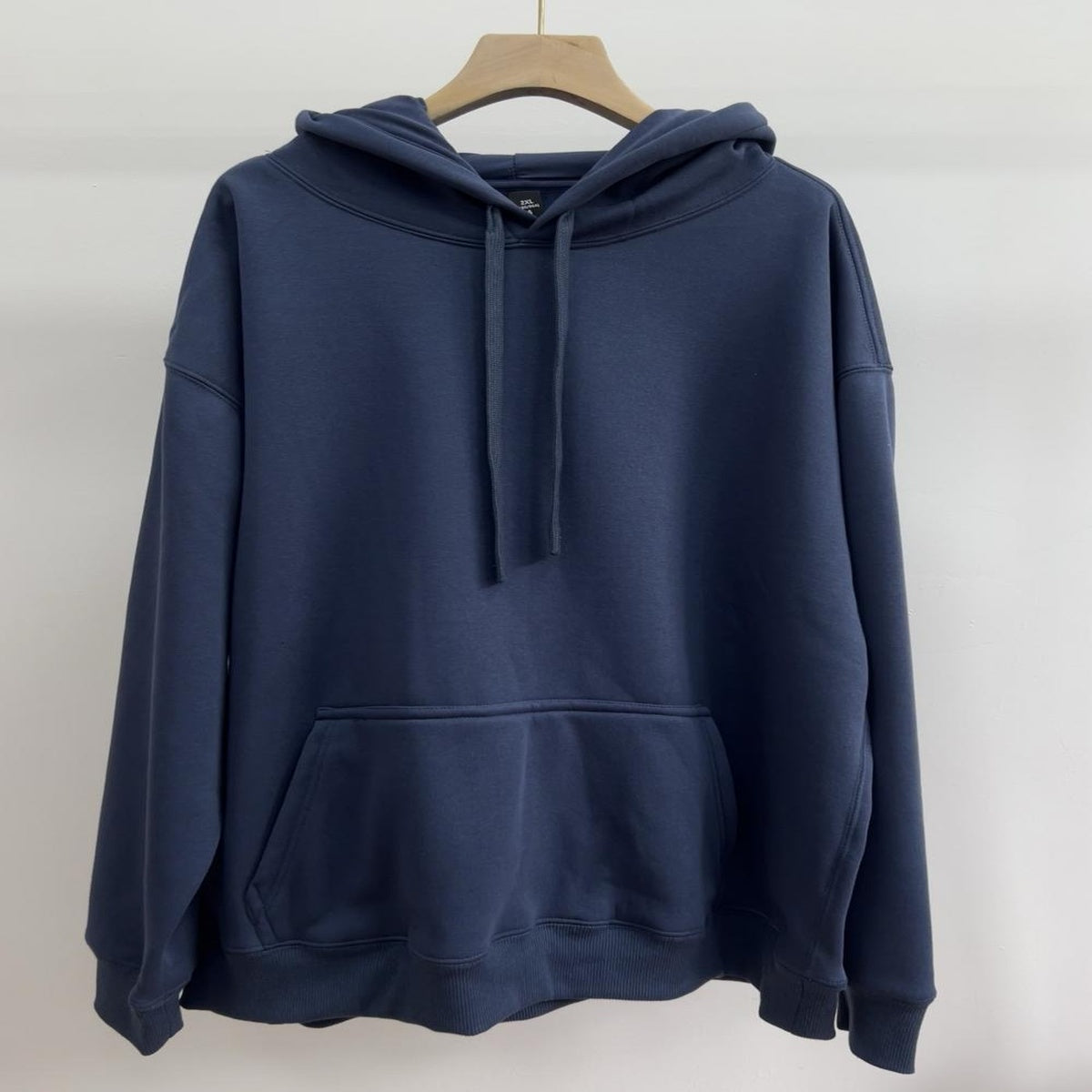 Navy blue hoodie with embroidery logo – corporate teamwear bulk order MOQ 100