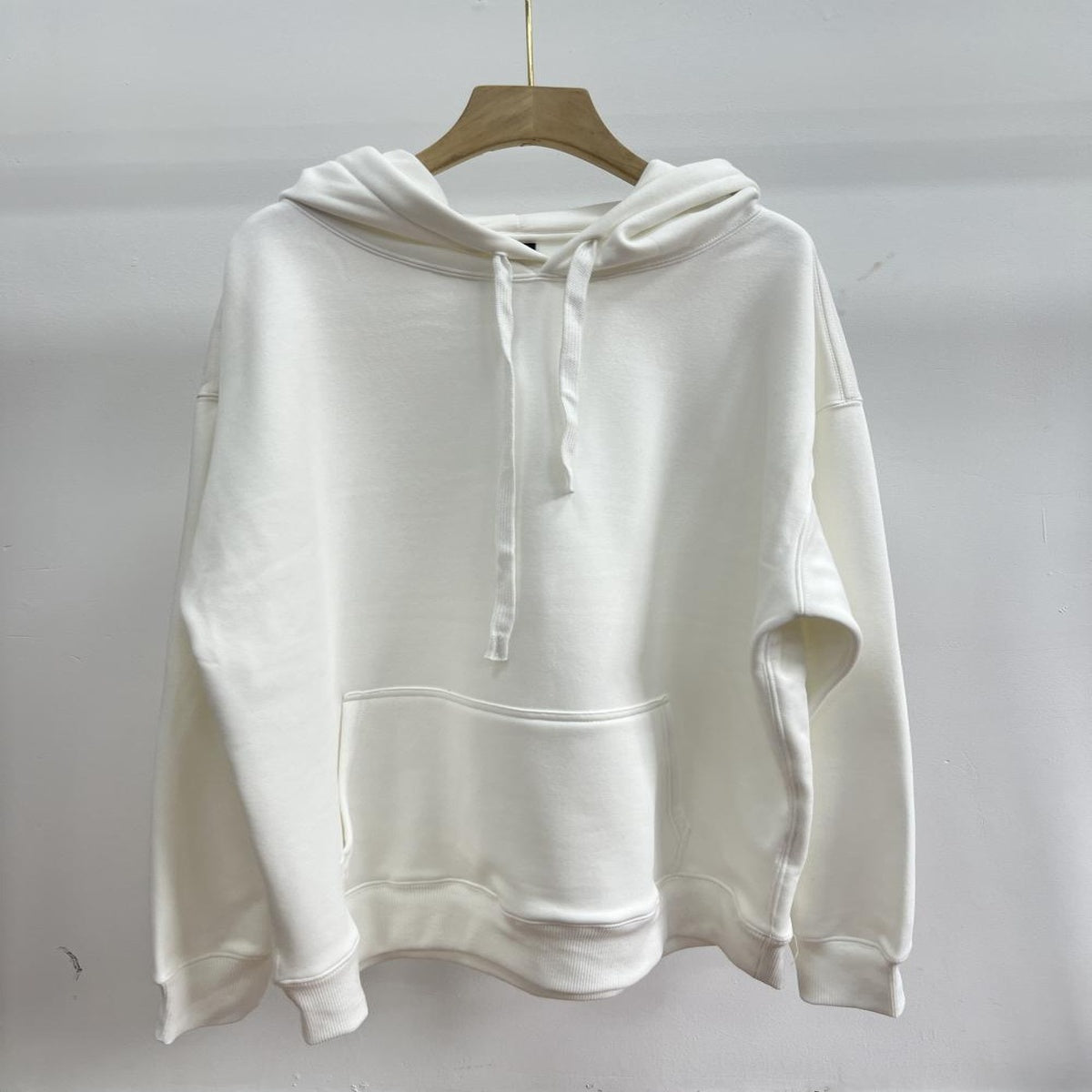 White custom hoodie – wholesale branding apparel for sports teams and volunteer groups